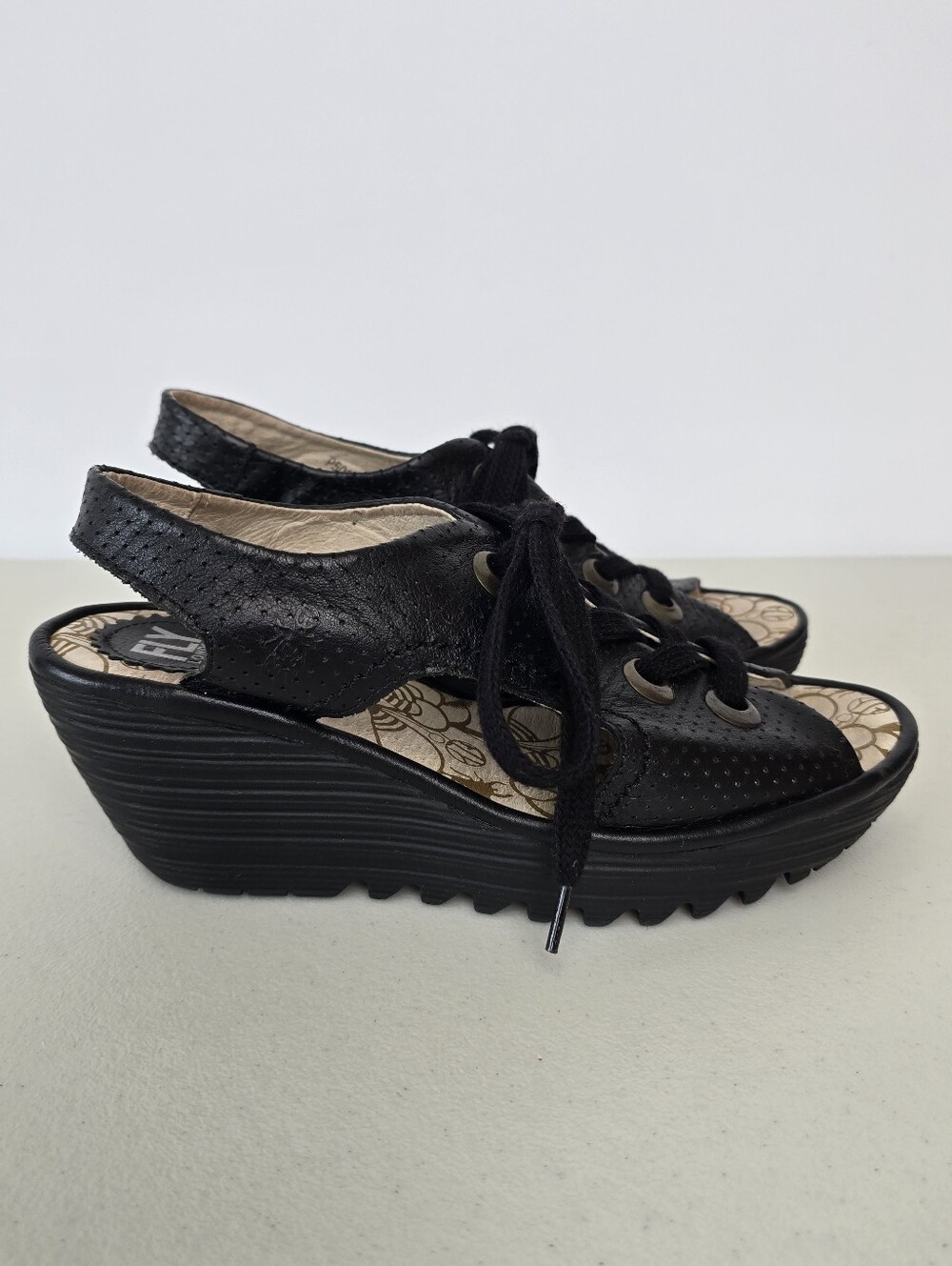 Fly London YLVA Black Perforated Leather Lace-Up Wedge Sandals EU 39 8-8.5 - Picture 2 of 9